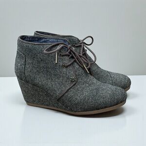 TOMS Desert Wedge Boot in Herringbone Tweed Women’s Size 7 1/2